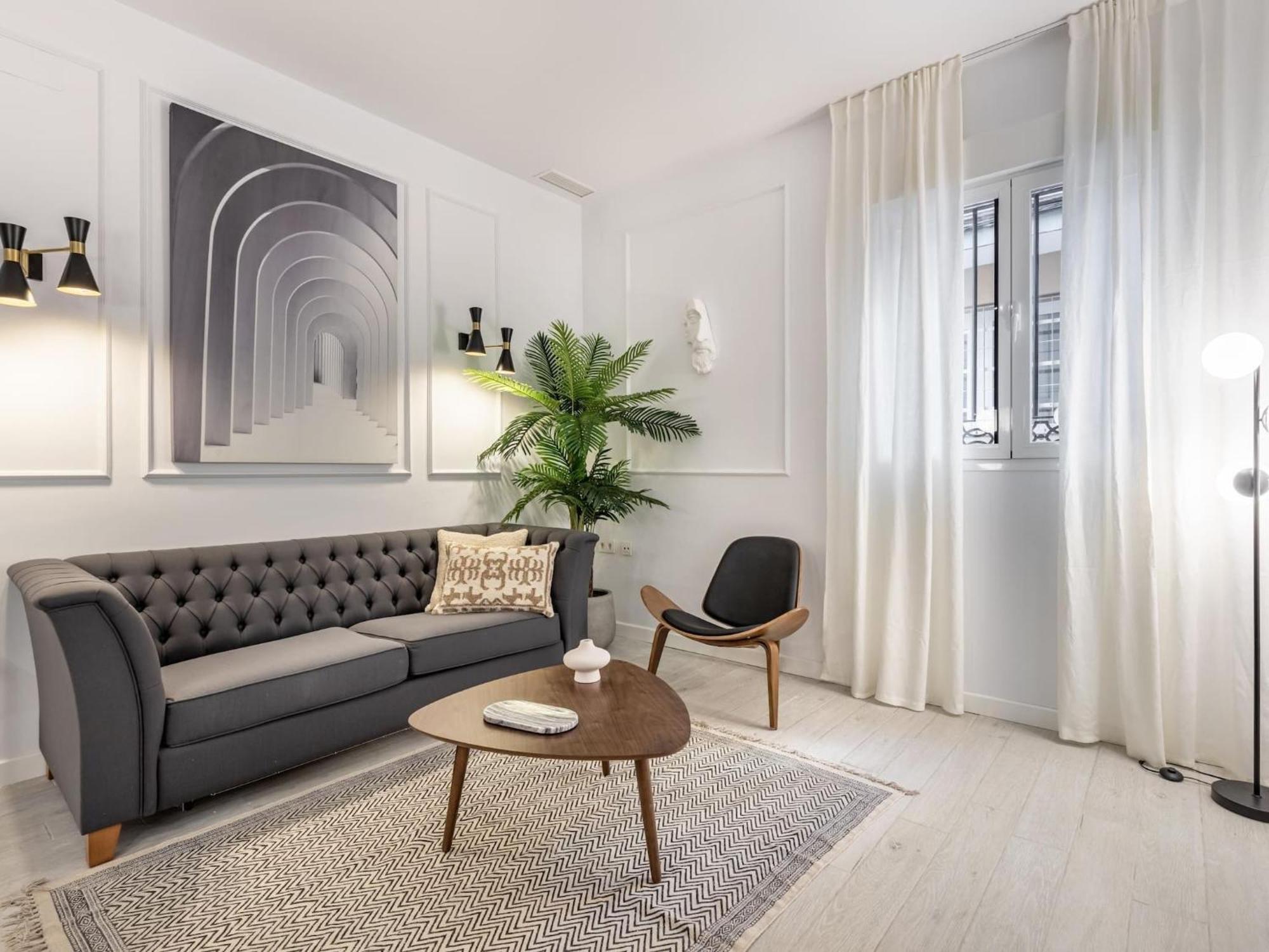 Central Stylish And Elegant 1 & 2 Bedroom Apartments III Granada Exterior photo