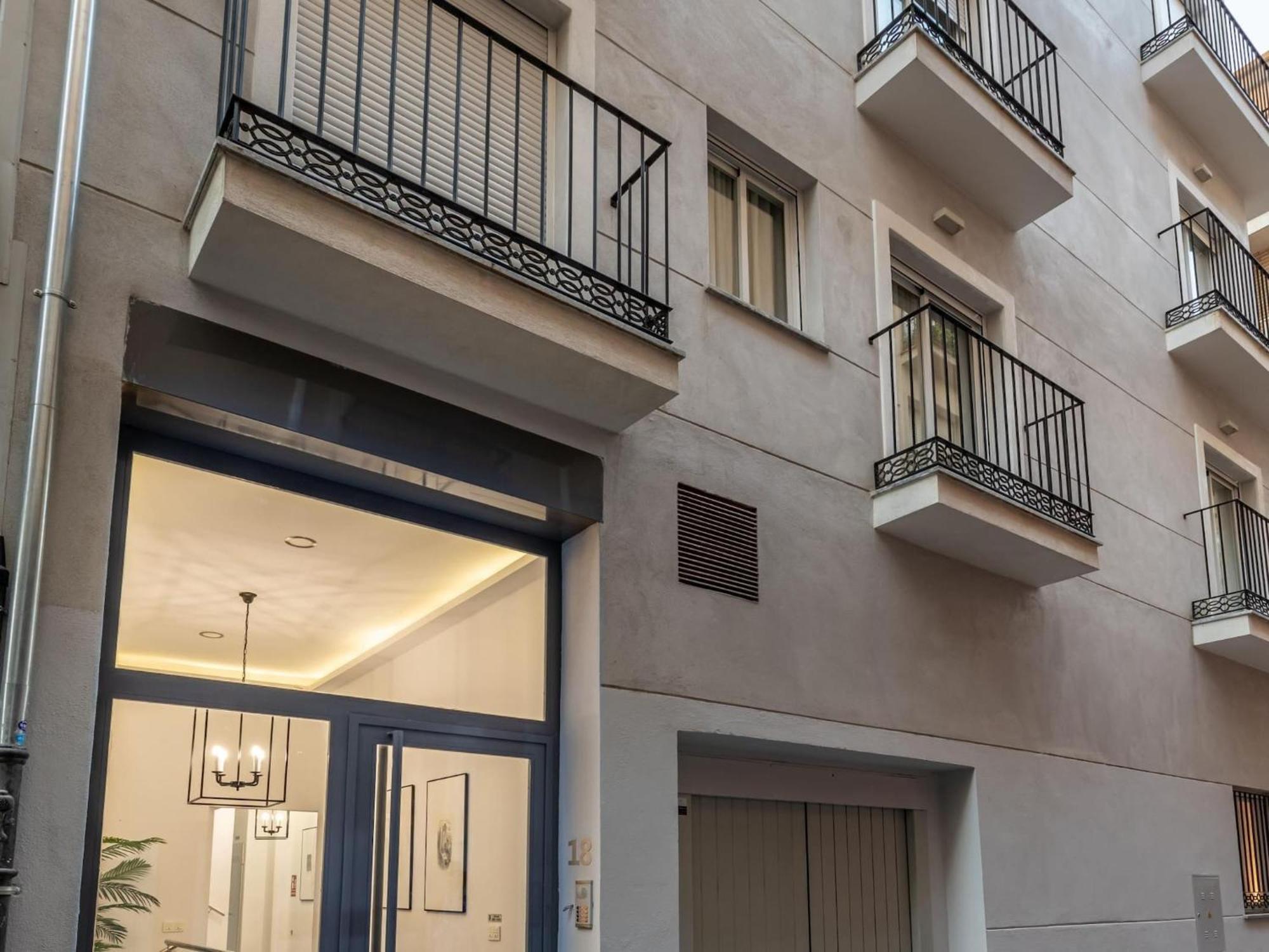 Central Stylish And Elegant 1 & 2 Bedroom Apartments III Granada Exterior photo